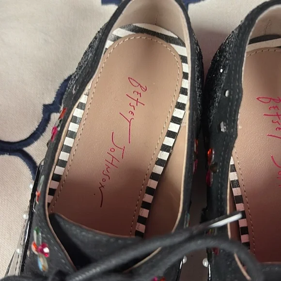 Betsy Johnson Shoes - Picture 4 of 4